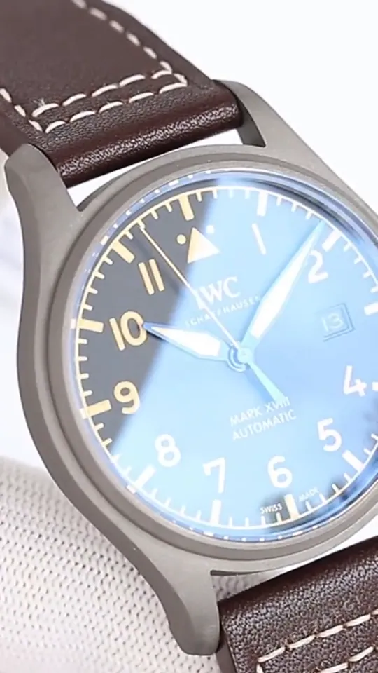 IWC IWC 파일럿 마크 XVIII 티타늄 시계 IW327006 42502 제품 영상 미리보기