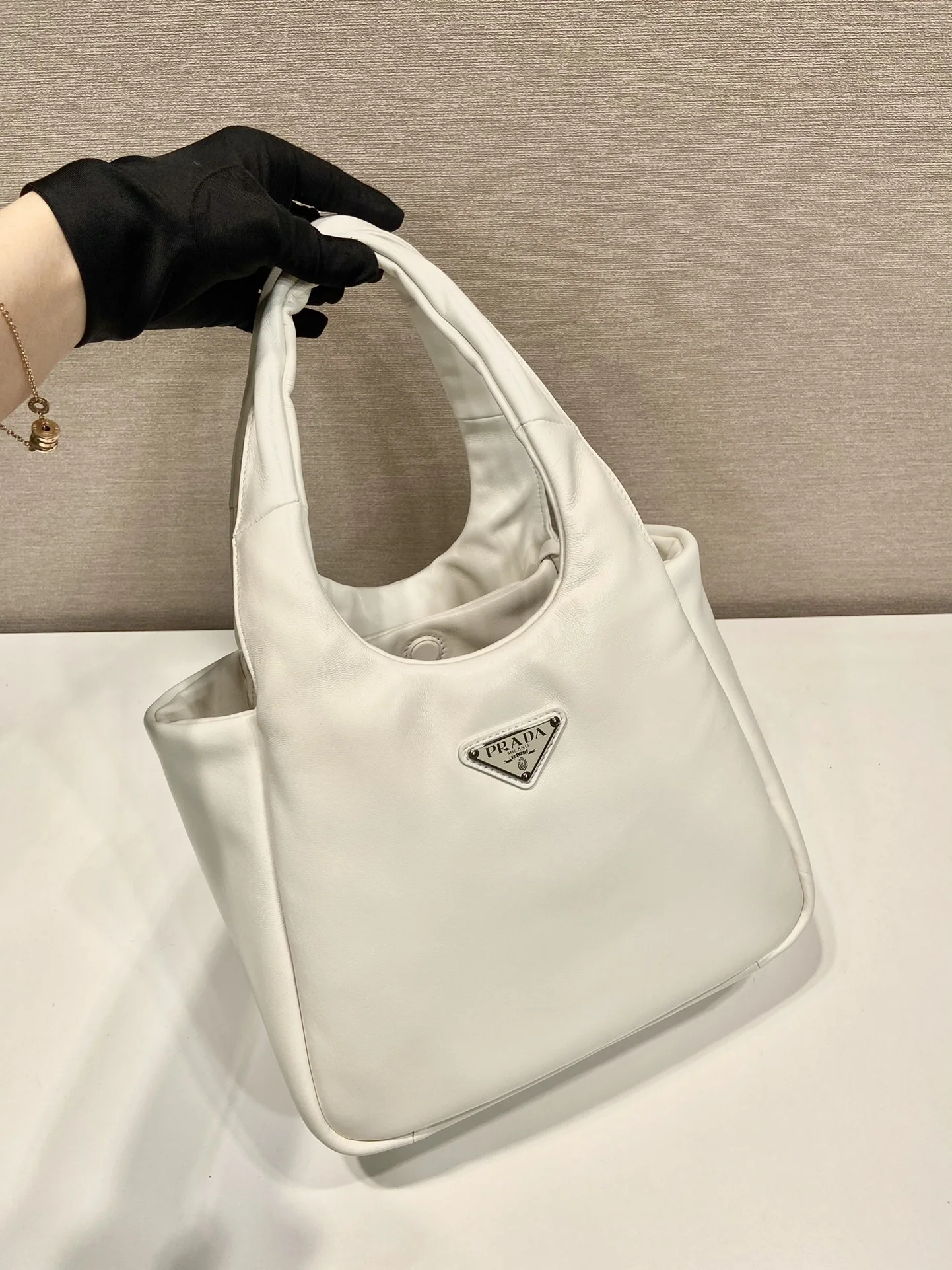 프라다 램스킨 라지 토트백 1BG413 상세 이미지 2