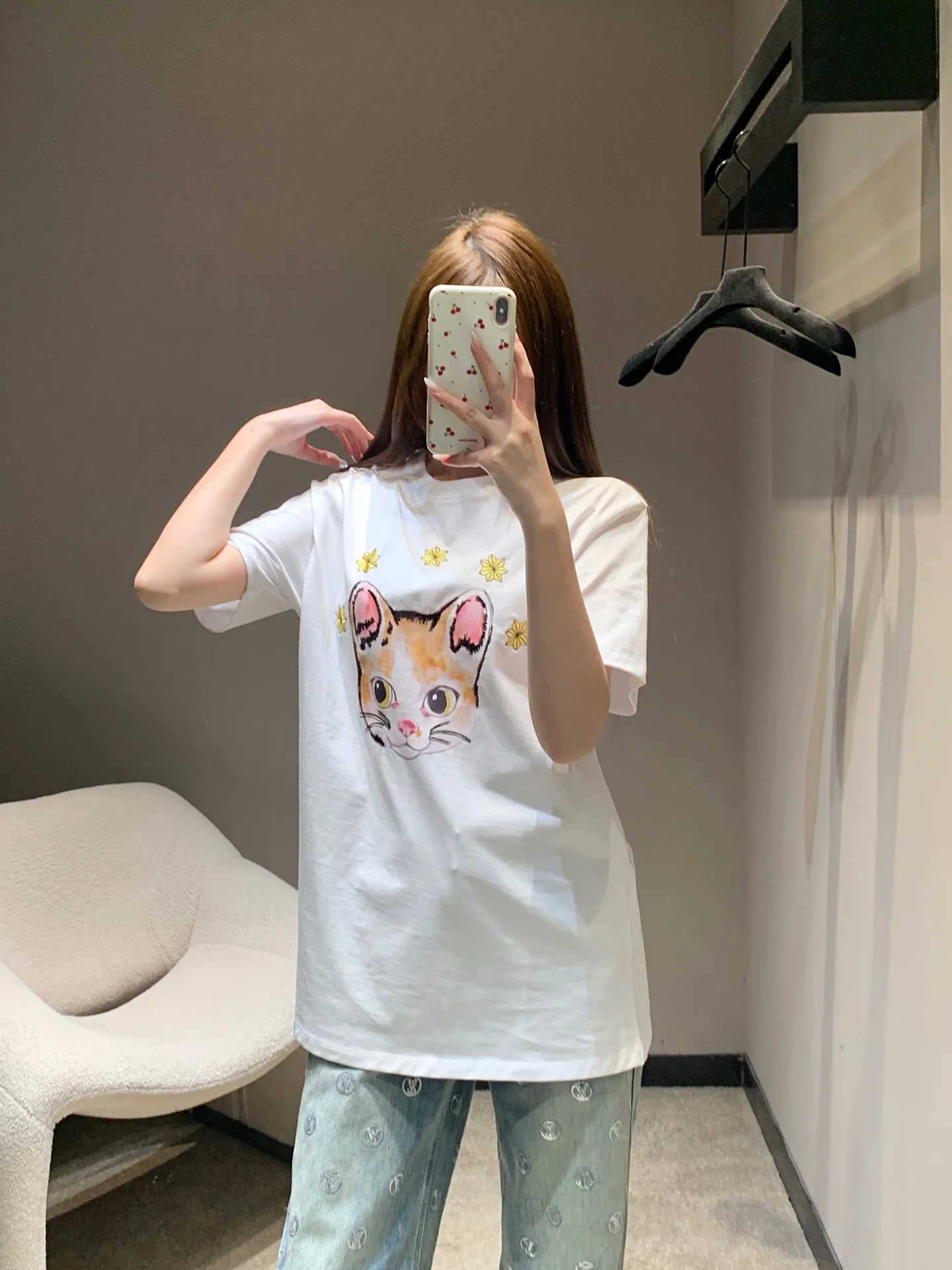 구찌 고양이 무늬 별 자수 여성 반팔 티셔츠 26 SS 상세 이미지 9