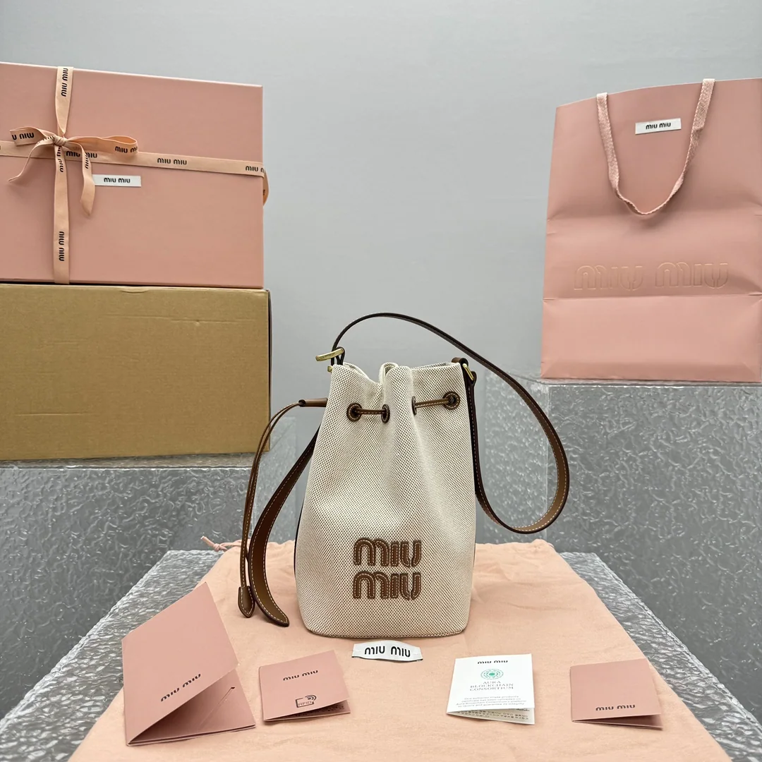 미우미우 캔버스 버킷백 68228