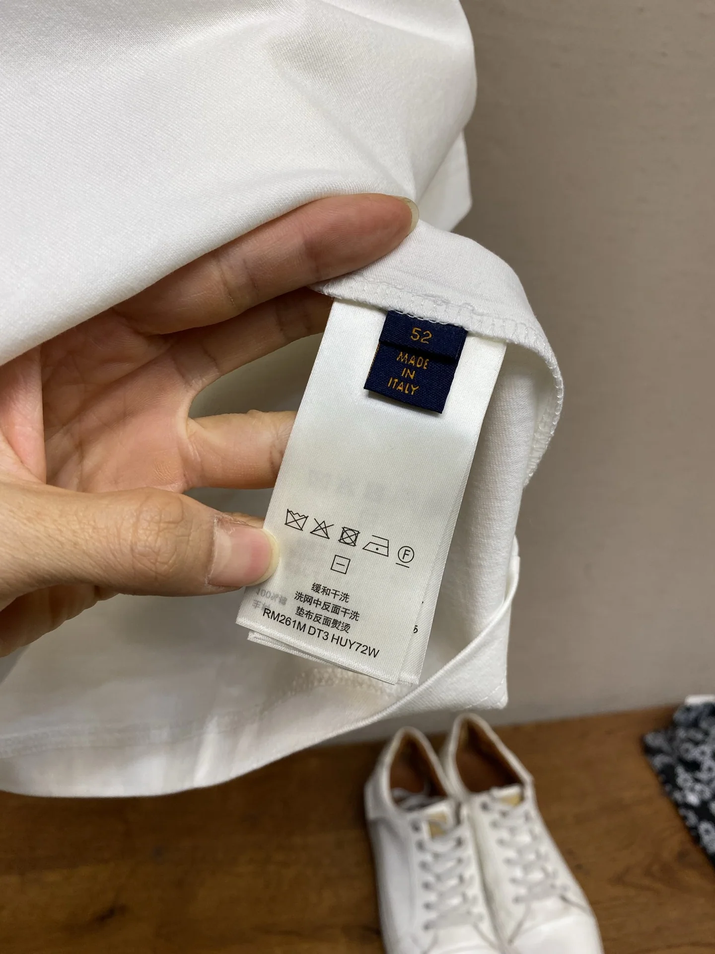 루이비통 그래피티 플라워 코튼 니트 반팔 티셔츠 2026 FW 상세 이미지 8