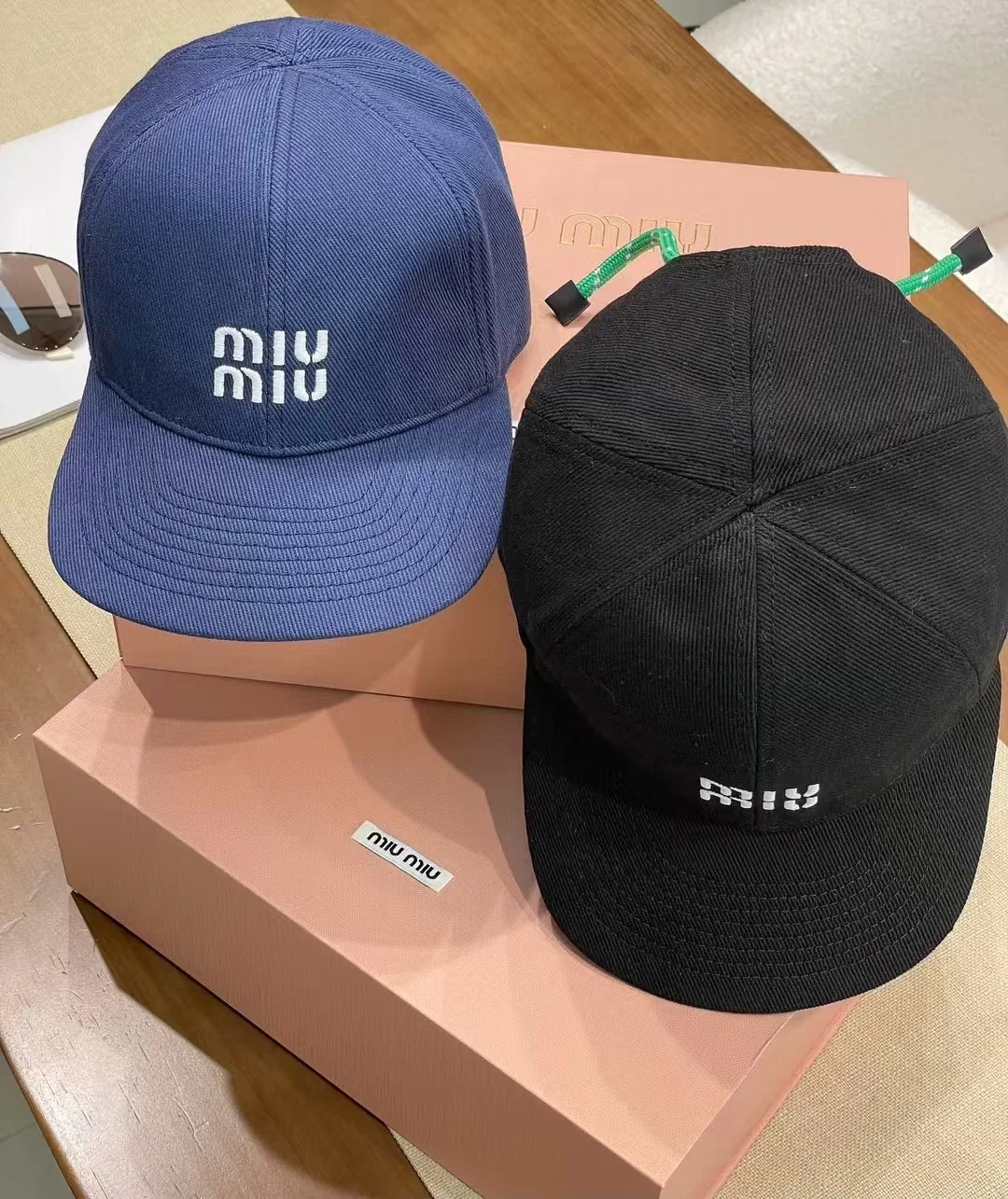 미우미우 모자 80817 Miu Miu Cap 상세 이미지 4
