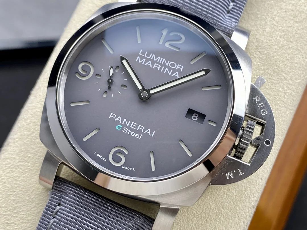 파네라이 PAM1358 시계 상세 이미지 3