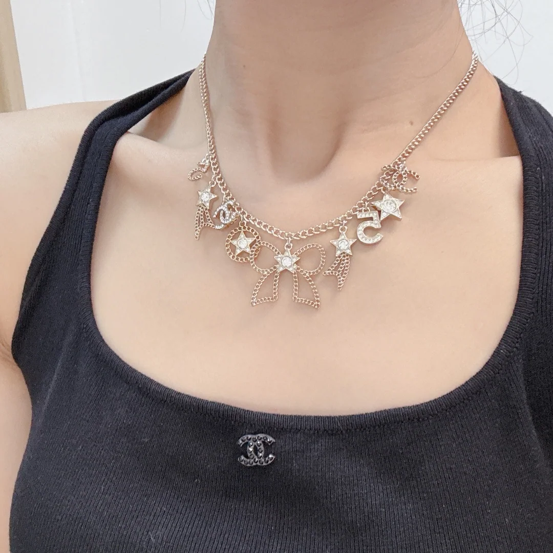 샤넬 수련 엠보싱 하트 초커 목걸이 153766