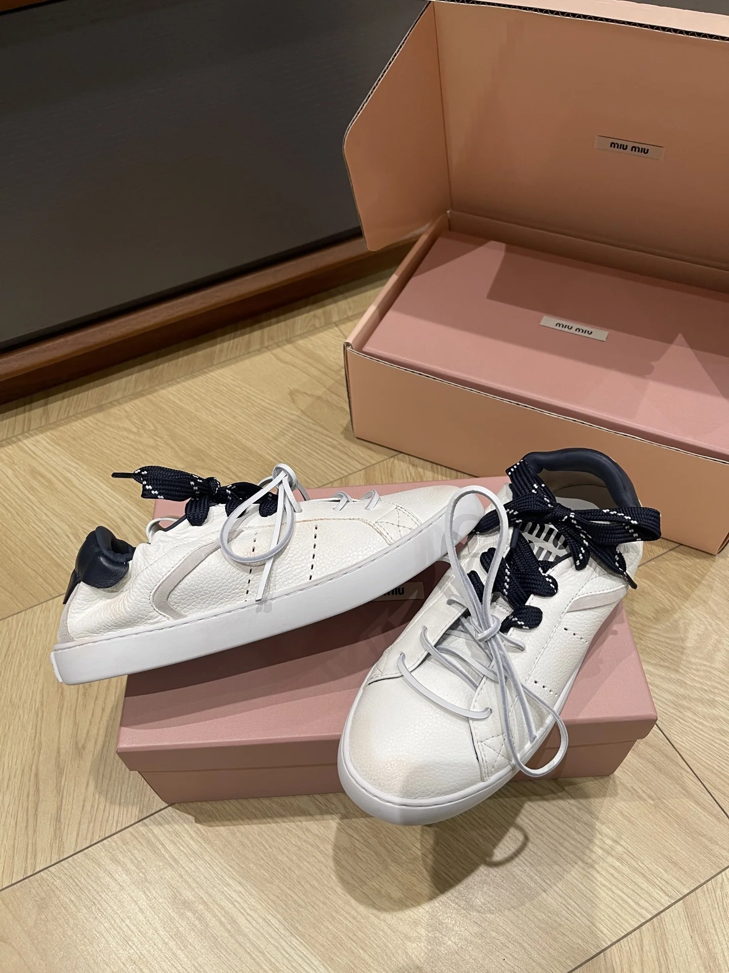 미우미우 엘라스틱 커프 캐주얼 슈즈 상세 이미지 6