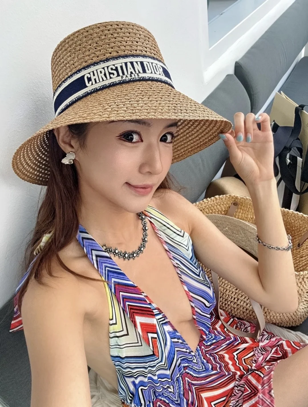 디올 투각 장식 밀짚 모자 상세 이미지 1
