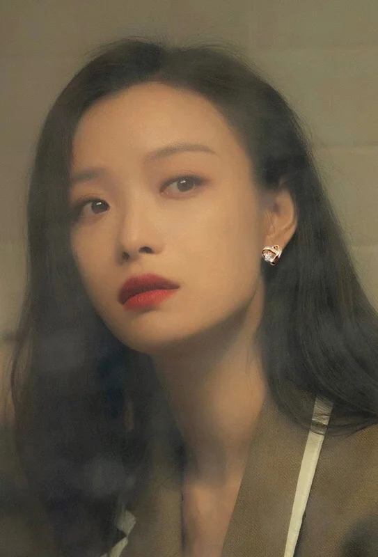 셀린느 메탈 하트 스와로브스키 크리스탈 귀걸이 상세 이미지 9
