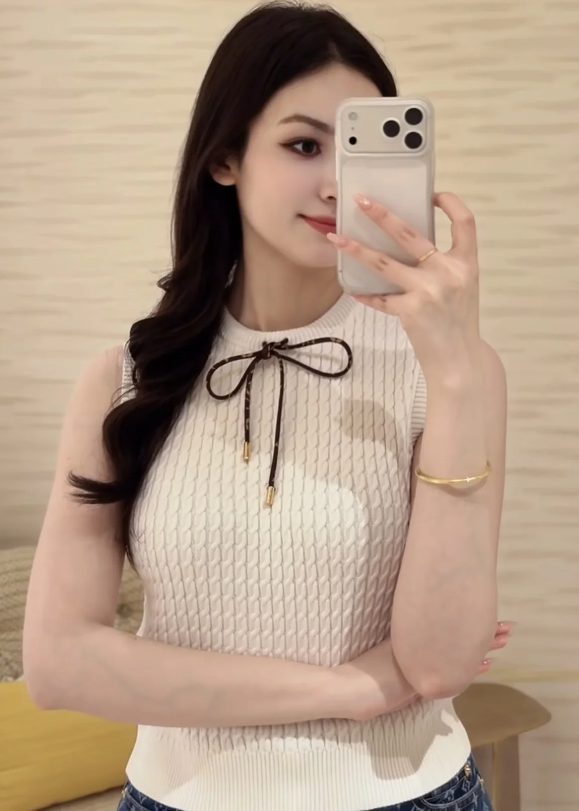 루이비통 모노그램 드로스트링 여성 반팔 니트 베스트 상세 이미지 9