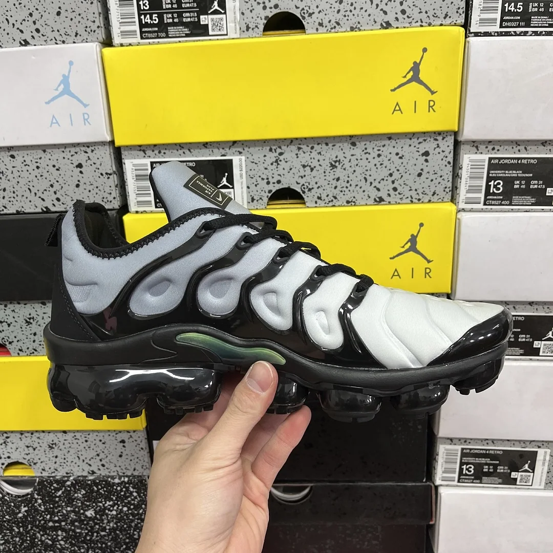 나이키 [OT] 에어 베이퍼맥스 플러스 924463-009 201593 Nike Air VaporMax Plus Black Volt 상세 이미지 4