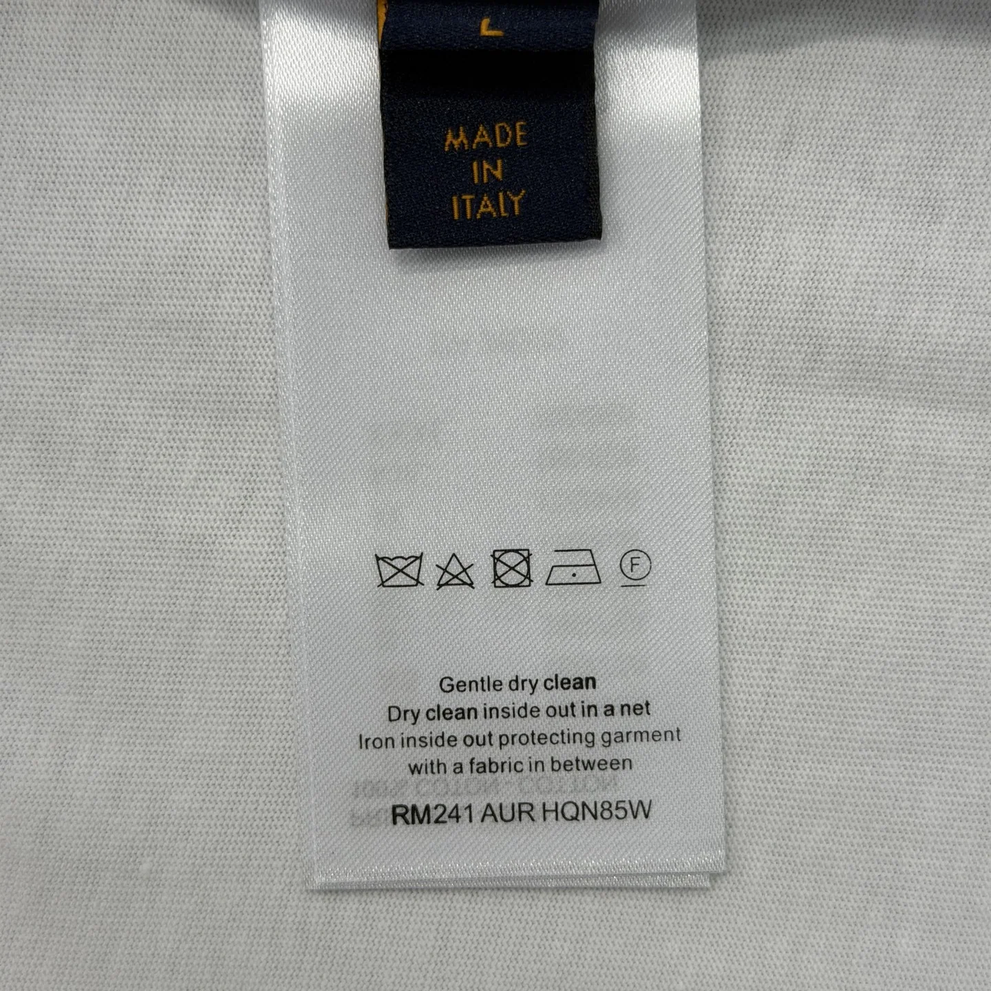 루이비통 자수 라운드넥 반팔 티셔츠 상세 이미지 9