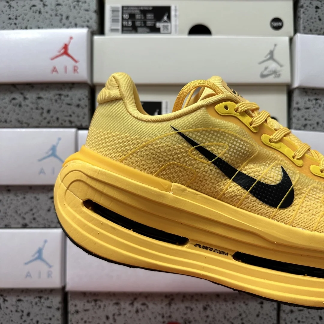 나이키 [5A] 보메로 프리미엄 옐로우 HQ2050-012 201646 Nike Vomero Premium 상세 이미지 5