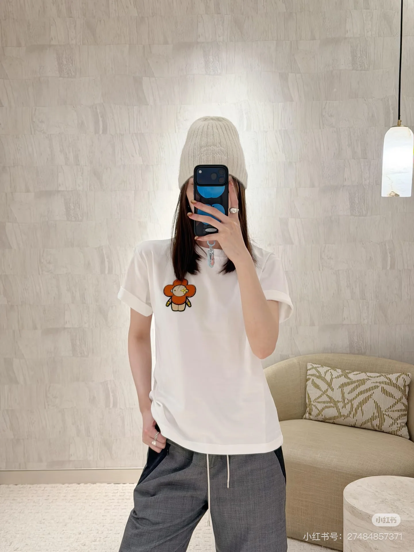 루이비통 해바라기 자수 크루넥 반팔 티셔츠 상세 이미지 3