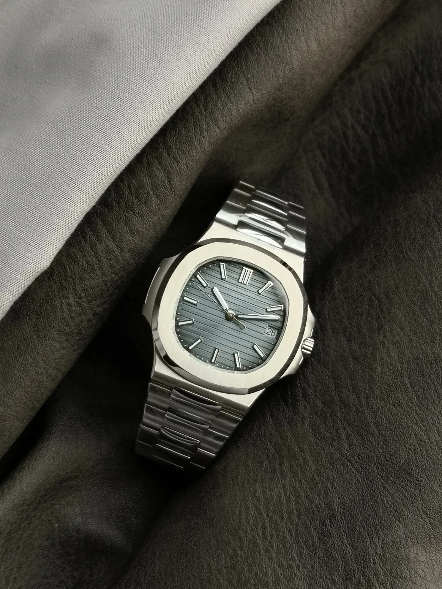 파텍필립 노틸러스 5711 자동 블루 다이얼 스틸 3 K 공장 레플리카 44044 Patek Philippe 상세 이미지 5