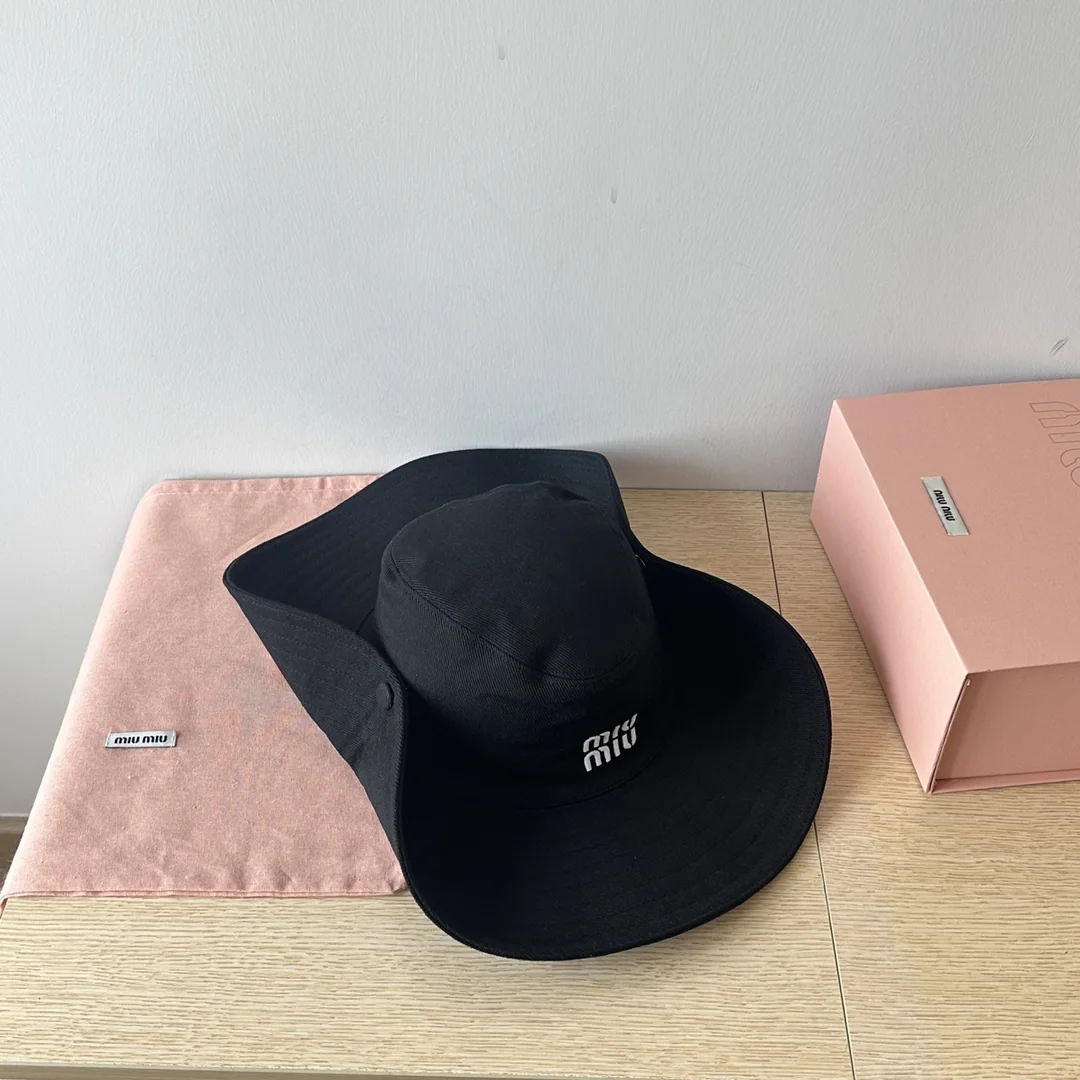 미우미우 자외선 차단 버킷햇 상세 이미지 1