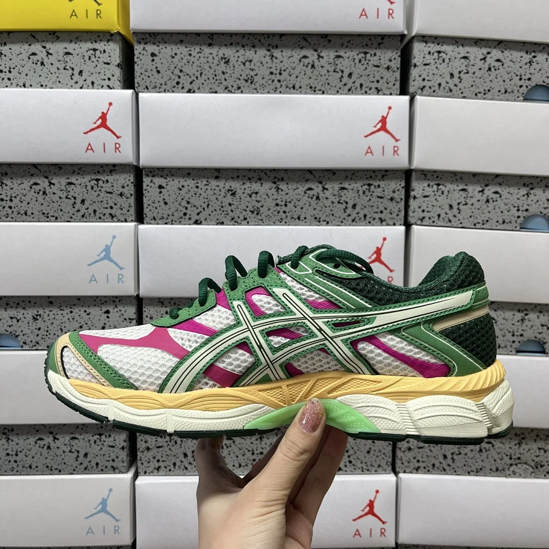 아식스 [TOP] 젤 큐뮬러스 16 1203A763-100 200300 Asics Gel-Cumulus 16 Green Cream Ivory 상세 이미지 3