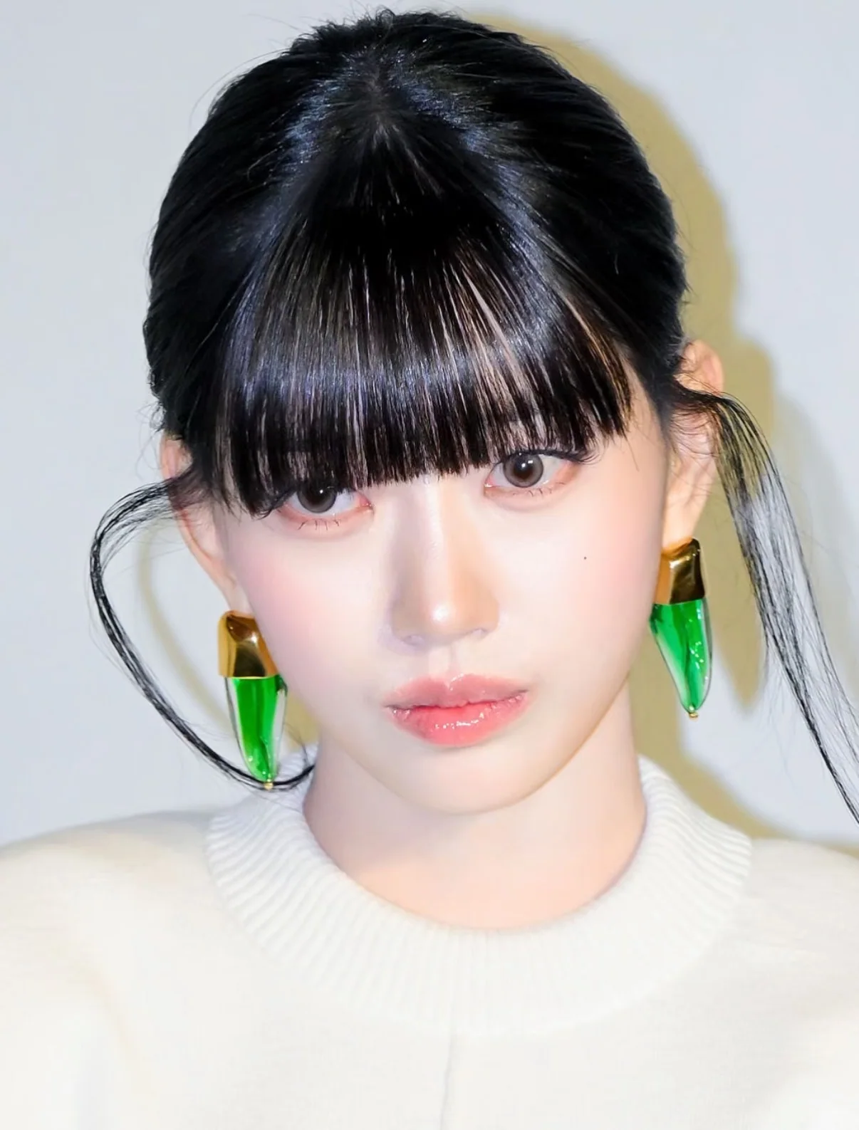 보테가베네타 에메랄드 그린 원뿔 장식 귀걸이 상세 이미지 8