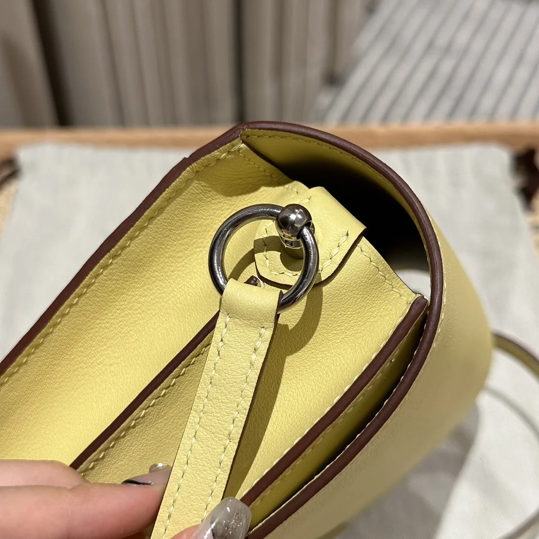 에르메스 루리스 19 cm 스위프트 가방 상세 이미지 5