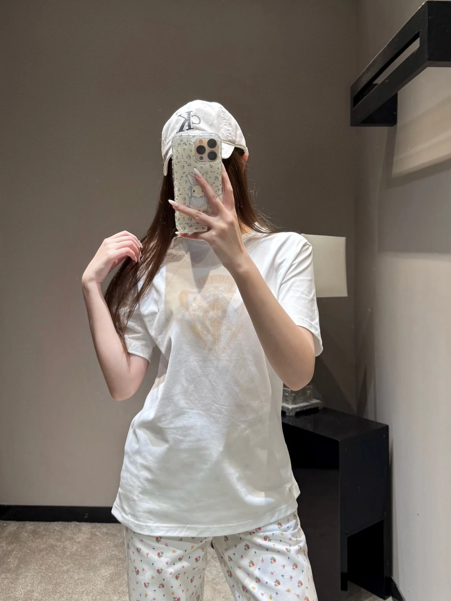 구찌 실드 나이트 프린트 크루넥 반팔티셔츠 26 SS 상세 이미지 7