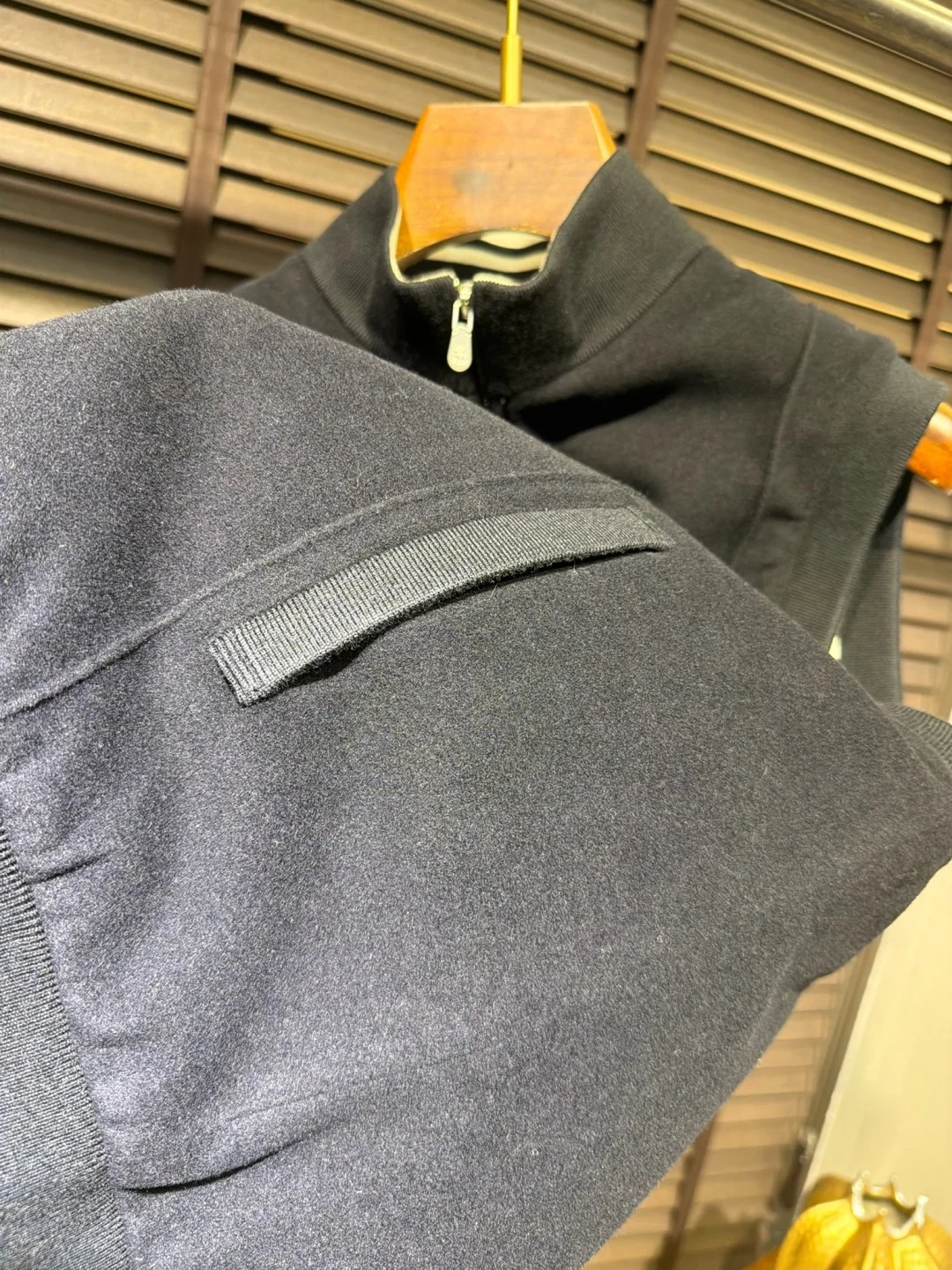 브루넬로쿠치넬리 캐시미어 울 혼방 남성 조끼 상세 이미지 7