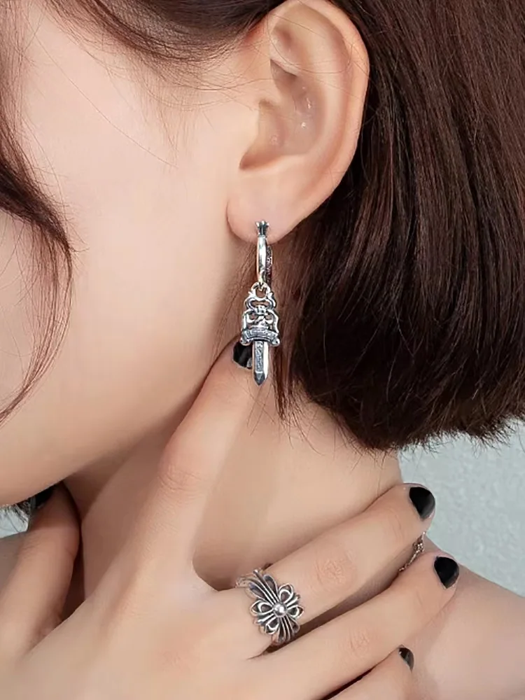 크롬하츠 검 모티브 유니섹스 귀걸이 상세 이미지 6