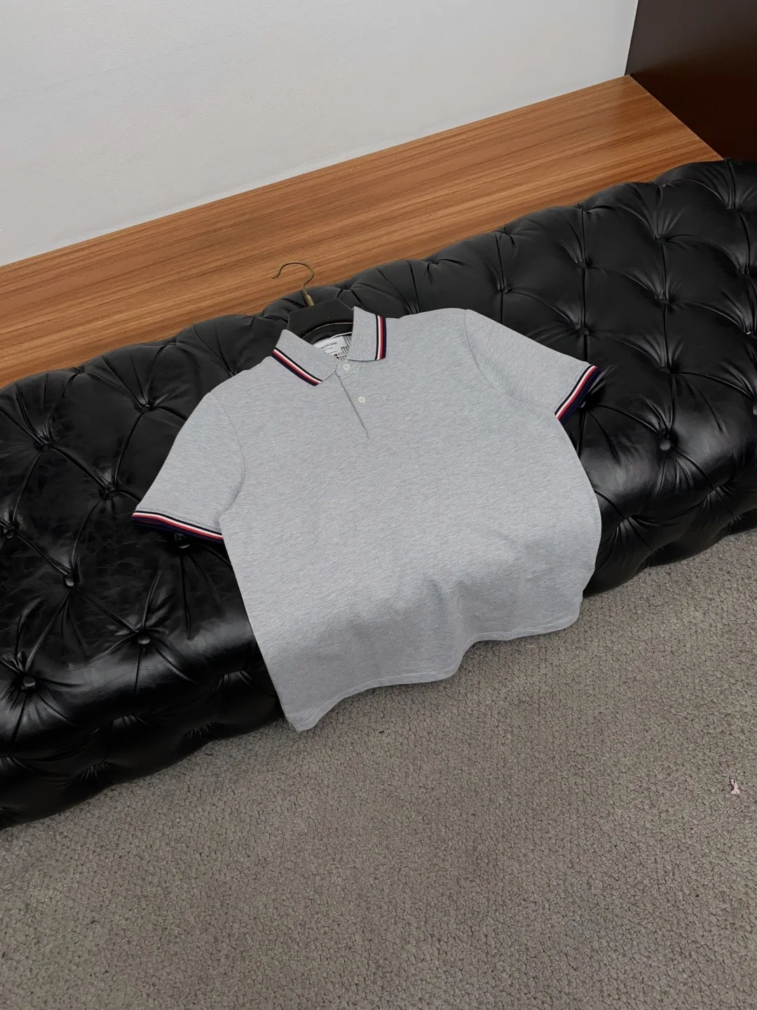 톰브라운 실크광택 카라 남성 반팔 폴로셔츠 상세 이미지 7