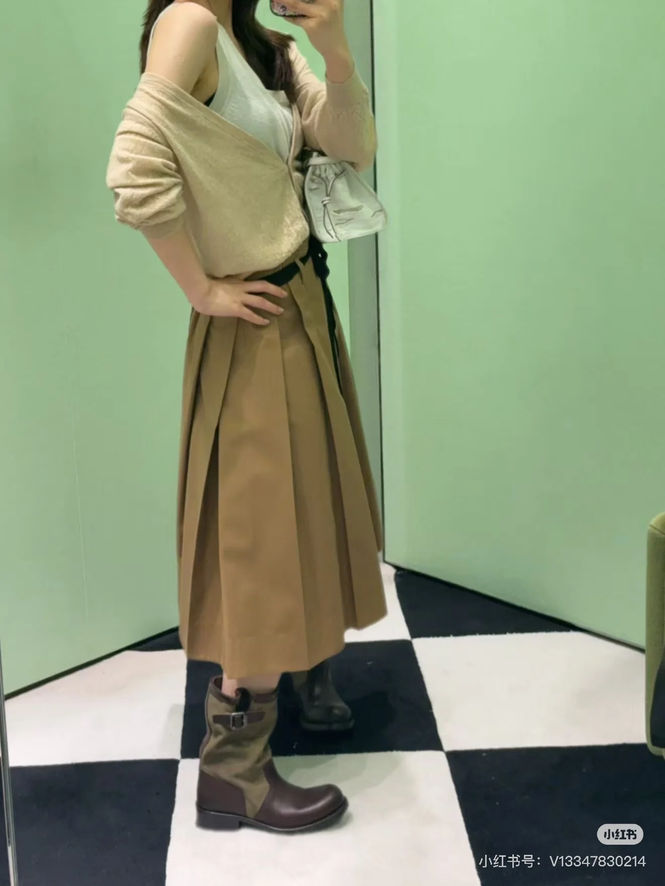 프라다 카키 컬러 블록 플리츠 스커트 상세 이미지 9
