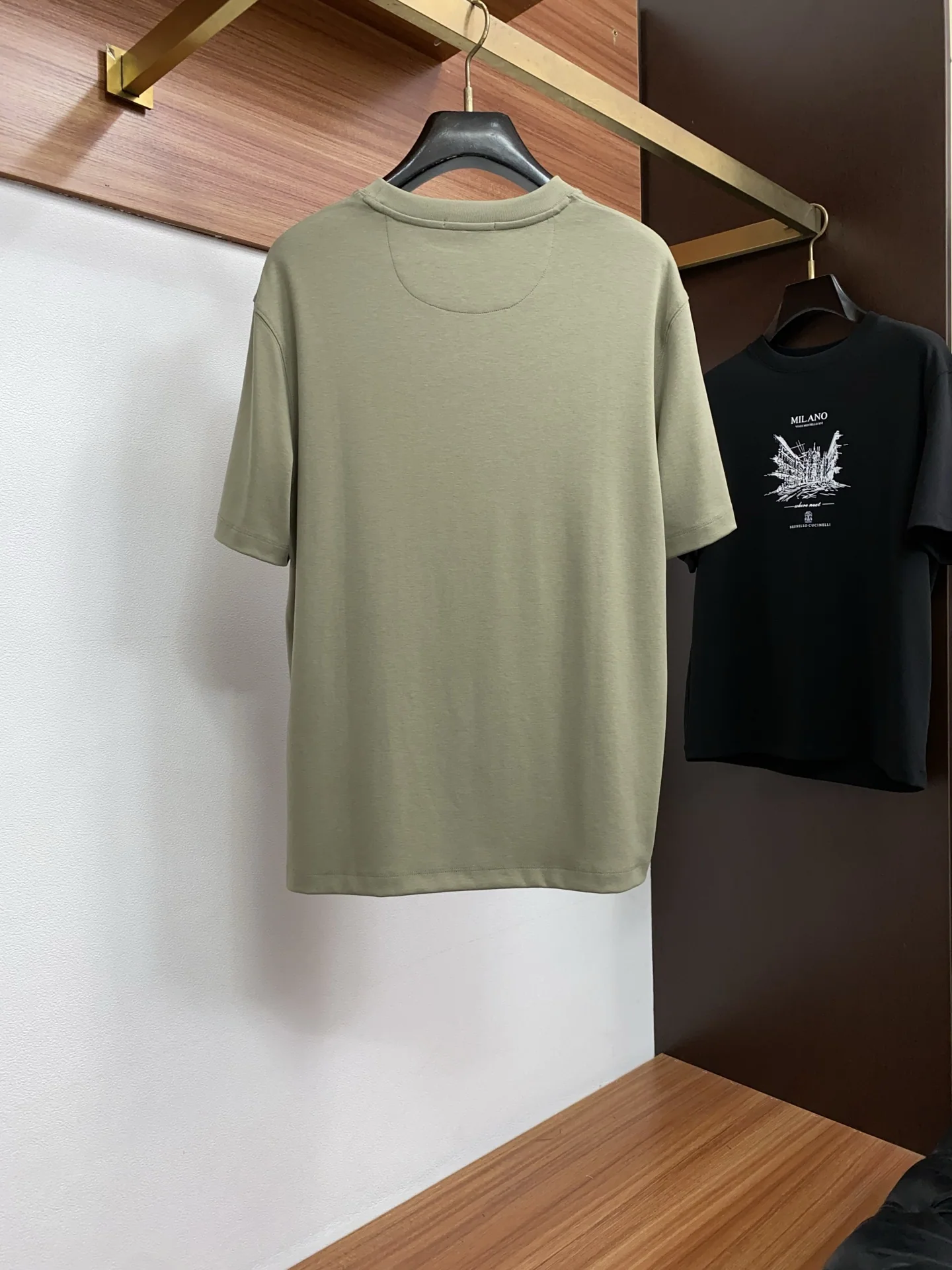 브루넬로쿠치넬리 린넨 코튼 라운드넥 남성 반팔 티셔츠 상세 이미지 10