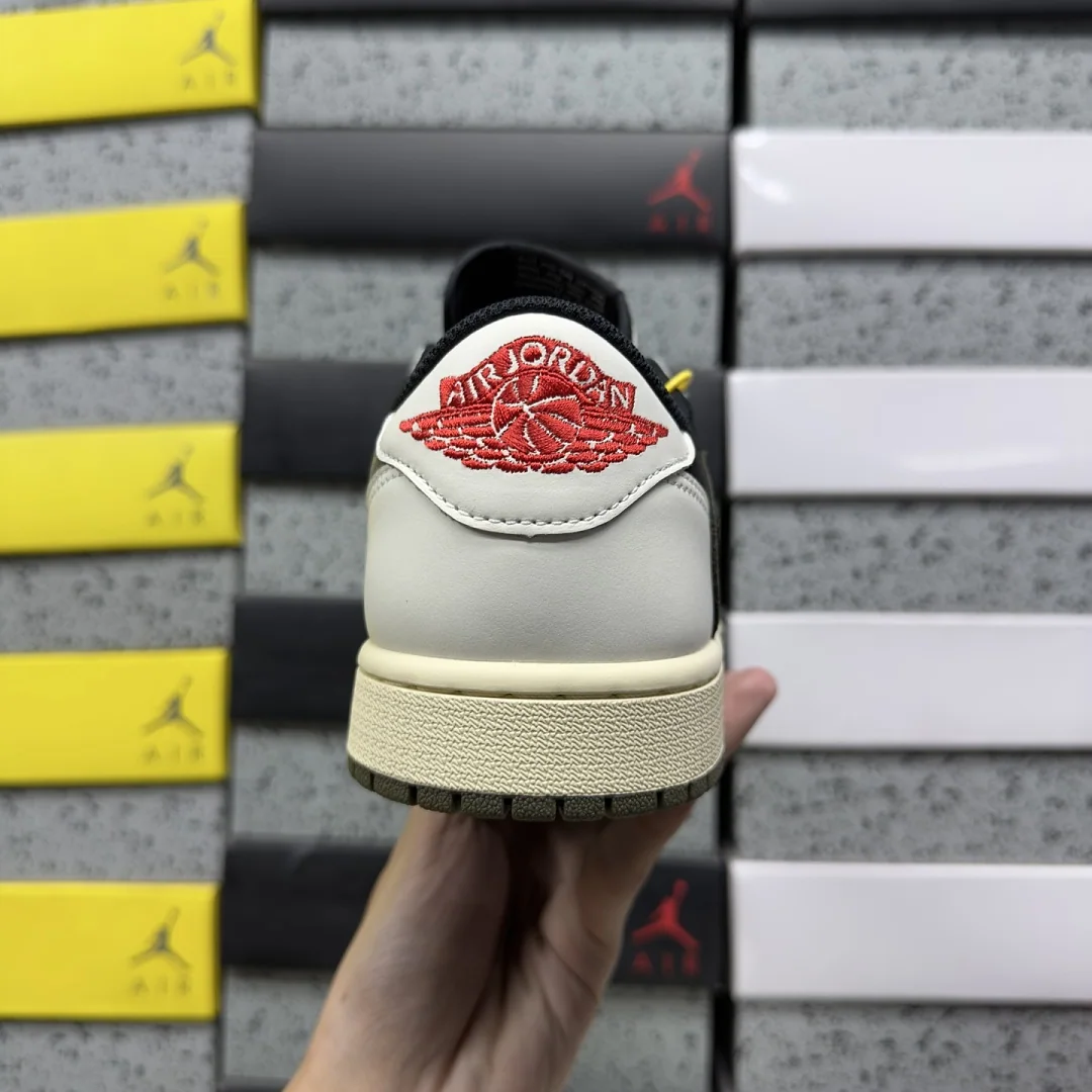 나이키 [GX] 조던 1 레트로 로우 OG SP DZ4137-106 201812 Nike Jordan 1 Retro Low OG SP 상세 이미지 5