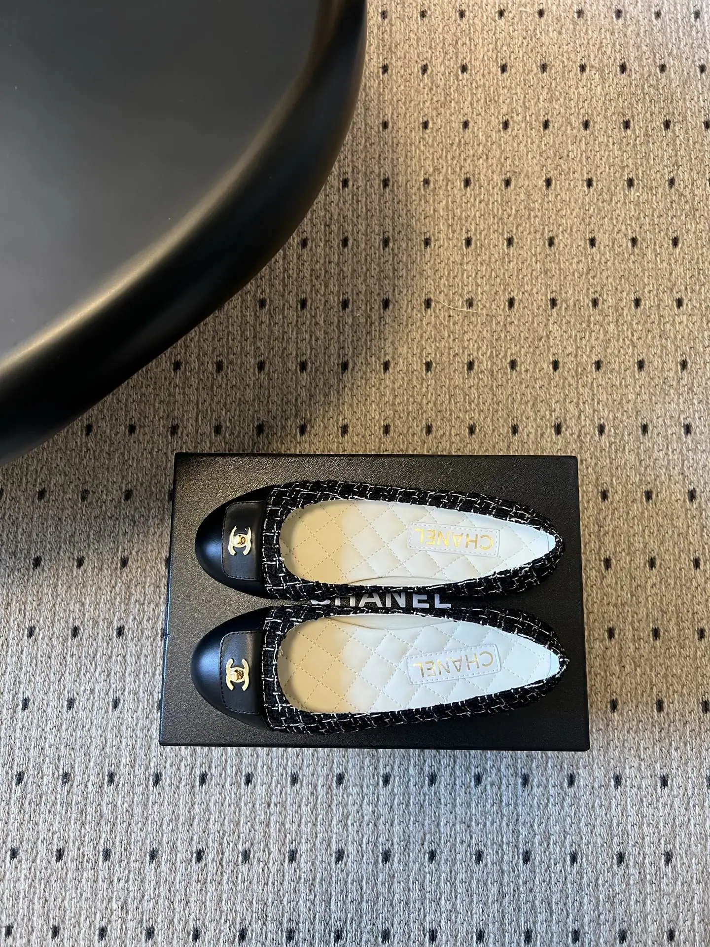 샤넬 트위드 투톤 플랫 슈즈 상세 이미지 6