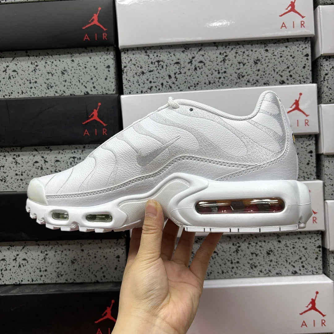 나이키 [DF] 에어 맥스 플러스 AJ2029-100 201710 Nike Air Max Plus Triple White 상세 이미지 8