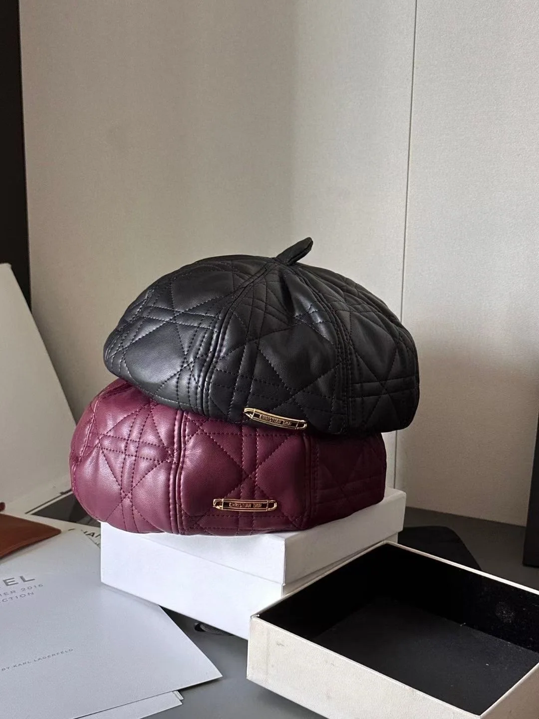 디올 가죽 베레모 모자 상세 이미지 8