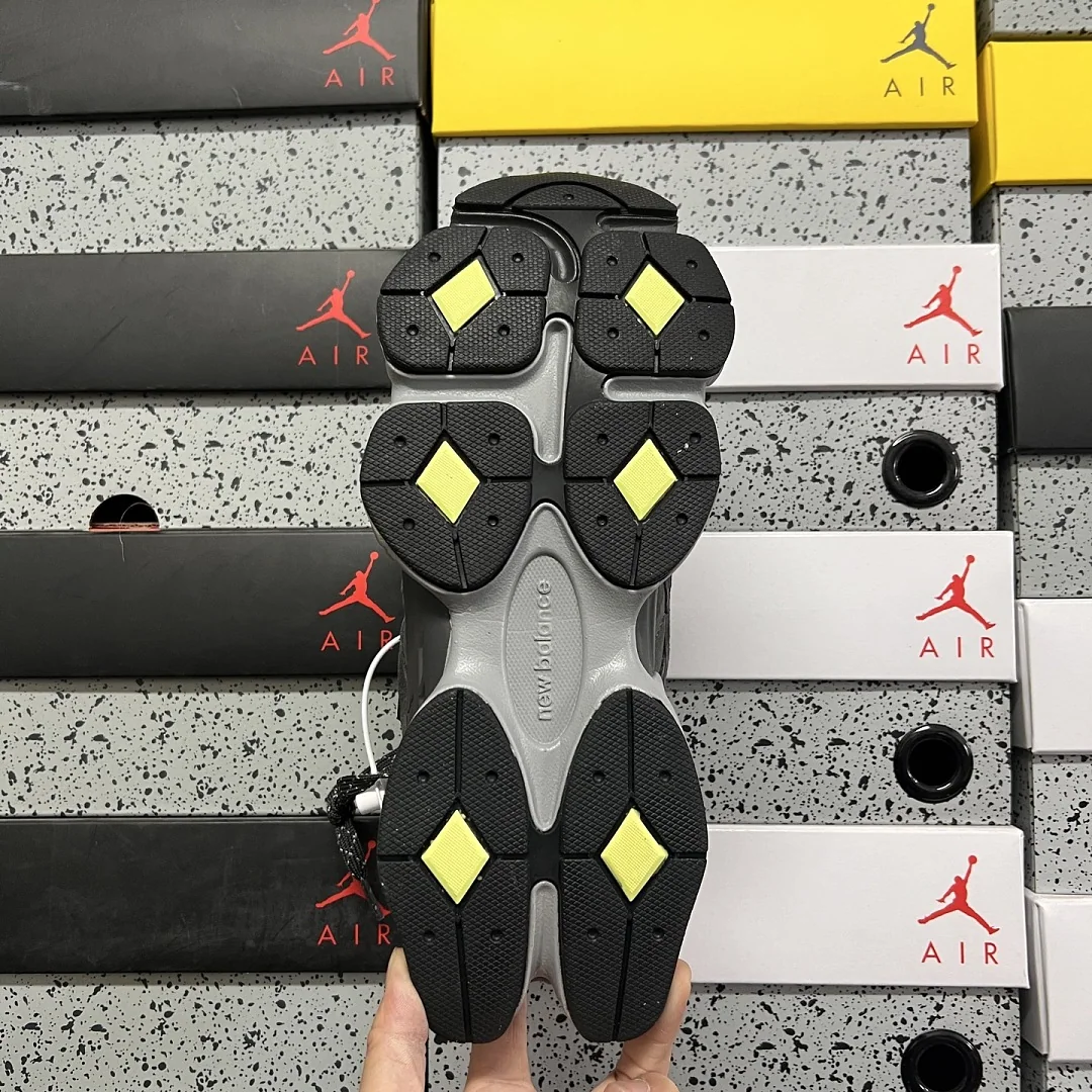 뉴발란스 [C] 9060 U90602P8 202227 New Balance 9060 상세 이미지 3