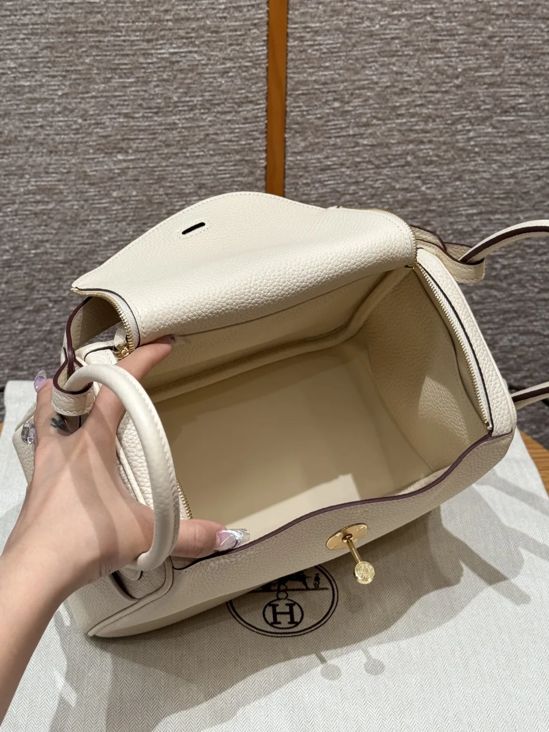 에르메스 린디 26 크레망스 가방 상세 이미지 6