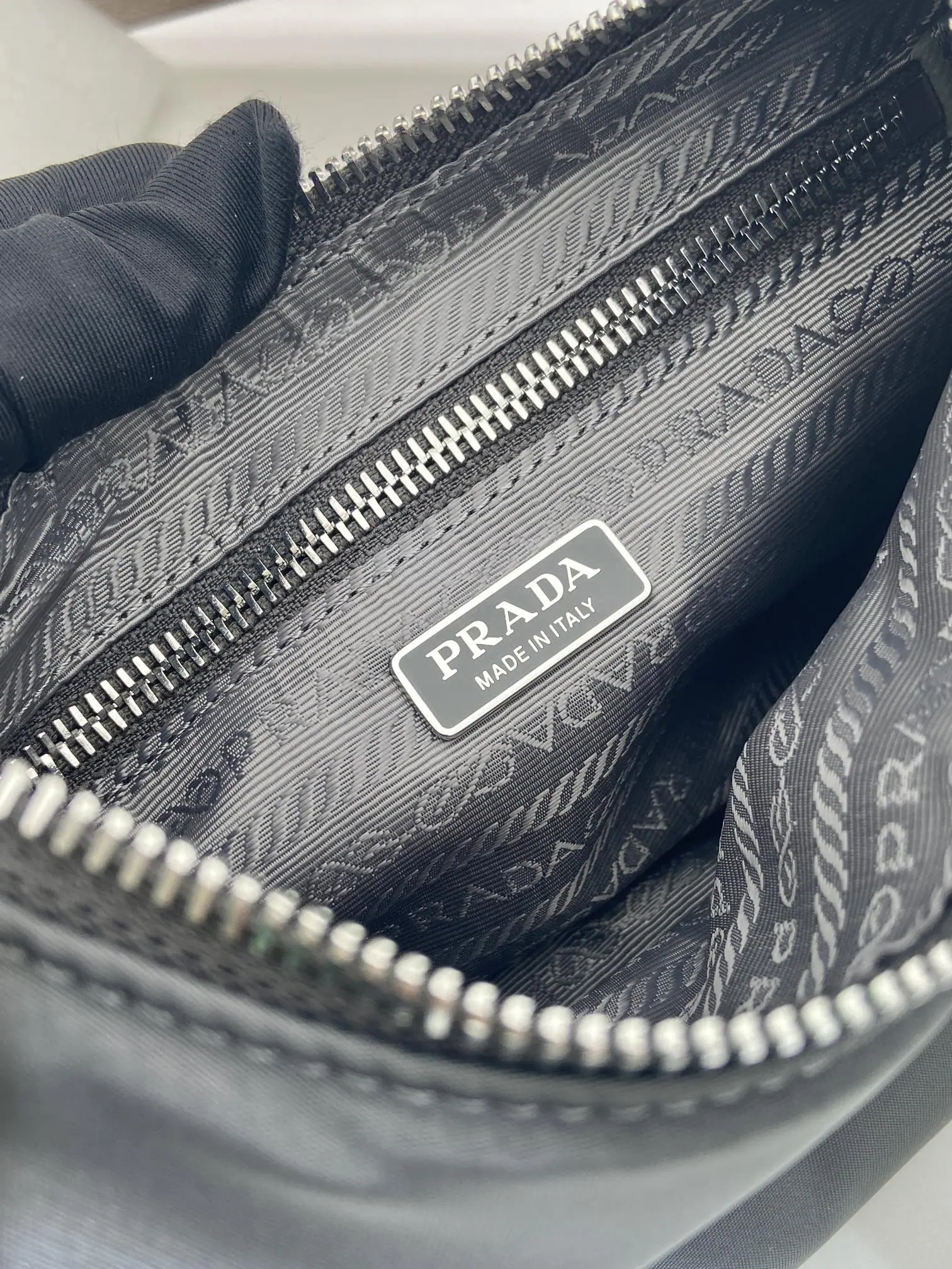 프라다 가방 상세 이미지 9
