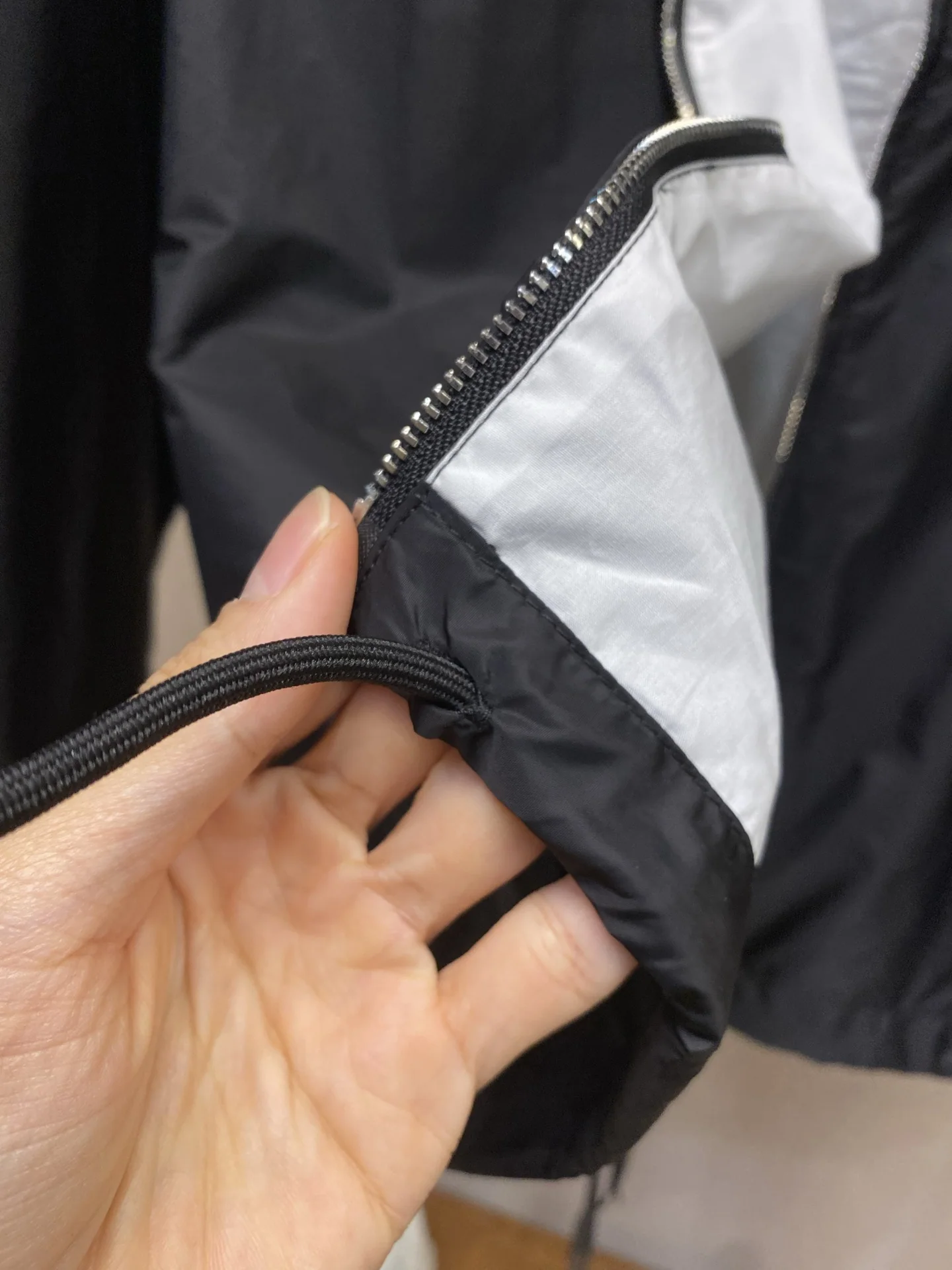 프라다 패치워크 컬러 남성 나일론 자켓 상세 이미지 8