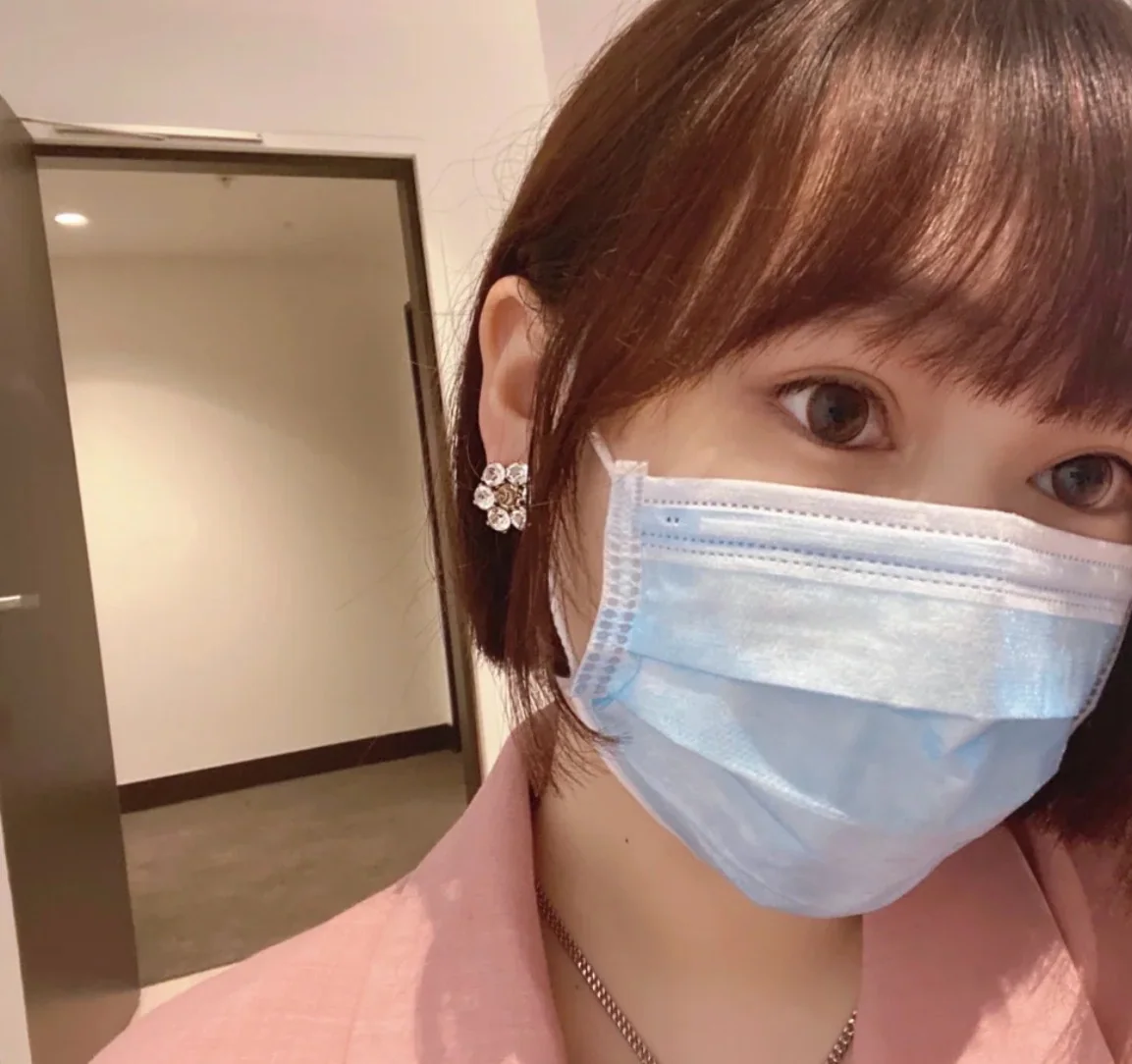 구찌 크리스탈 더블 G 귀걸이 상세 이미지 6