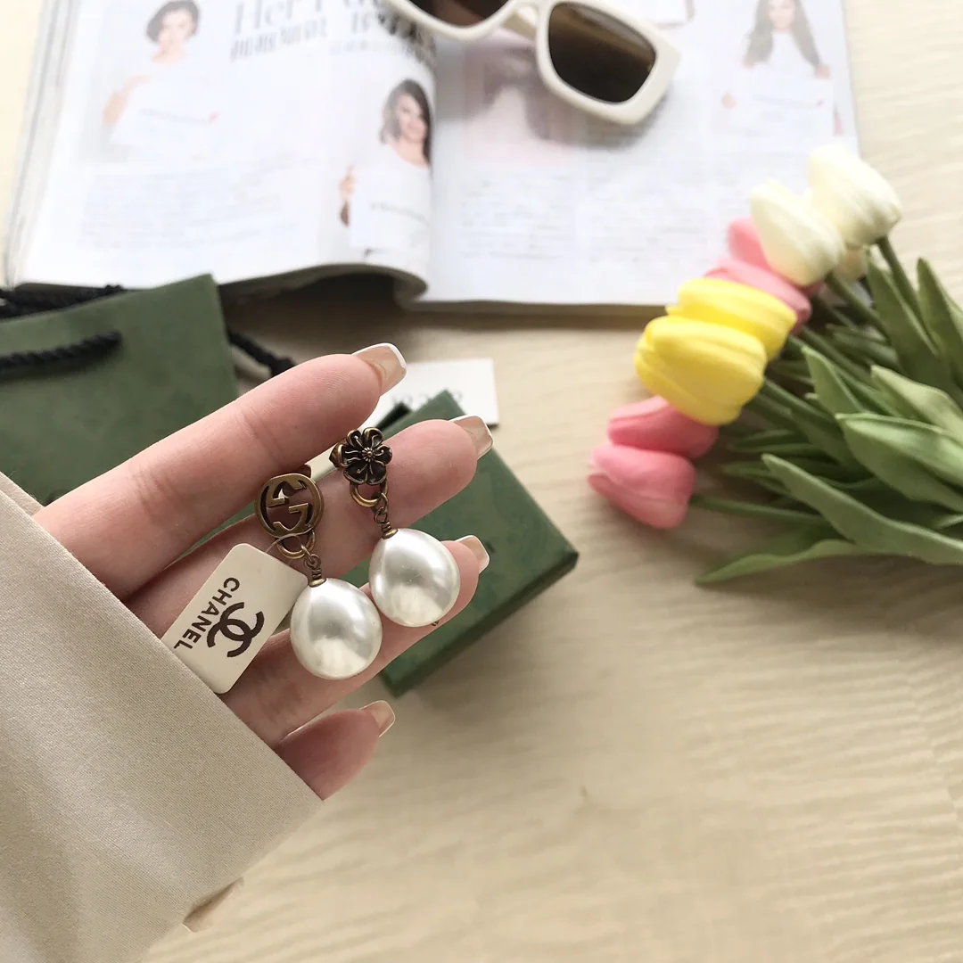 구찌 더블 G 플라워 진주 스터드 귀걸이 상세 이미지 2