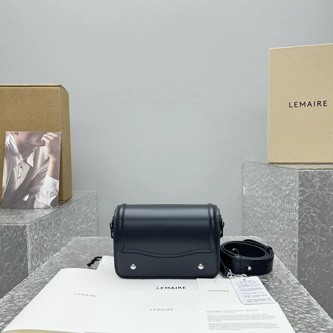 르메르 미니 크로스백 블루 레더 상세 이미지 1