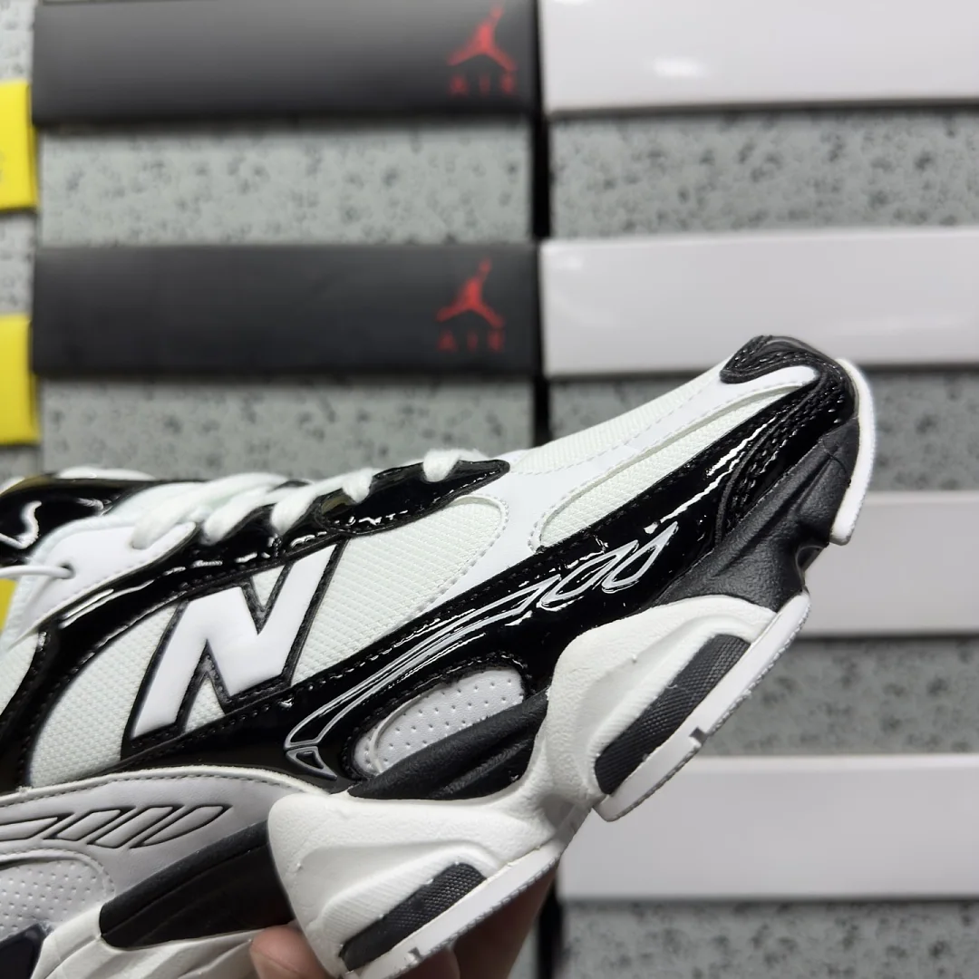 뉴발란스 [C] 9060R U906076M 202250 New Balance 9060R Black White 상세 이미지 8