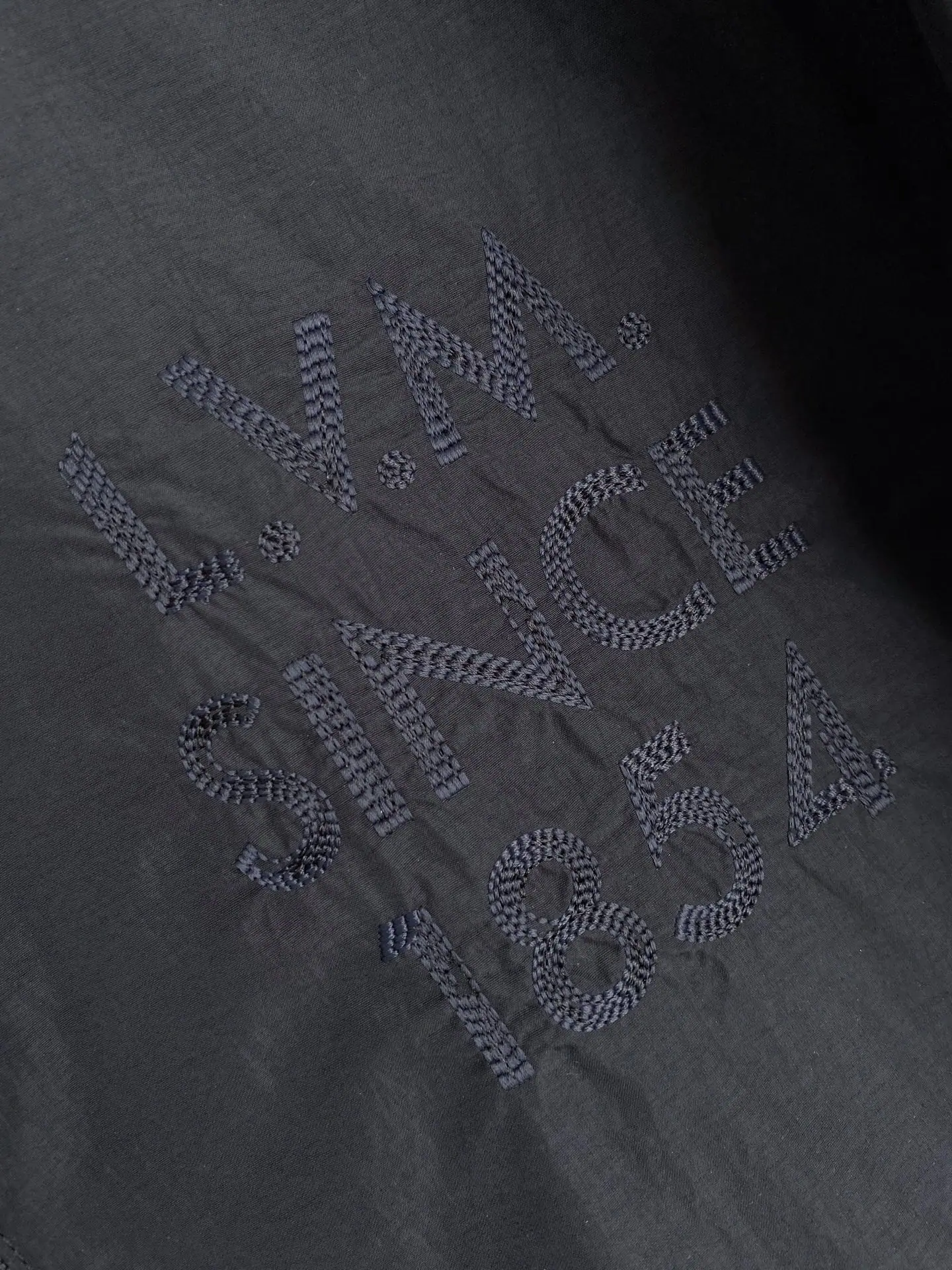 루이비통 2026 S/S 런웨이 클래식 가죽 라벨 재킷 19387 Louis Vuitton 상세 이미지 6