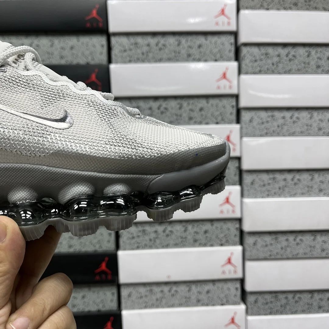 나이키 [EG] 에어 화이트 실버 그레이 IQ7634-007 201670 Nike Air Liquid Max 상세 이미지 6