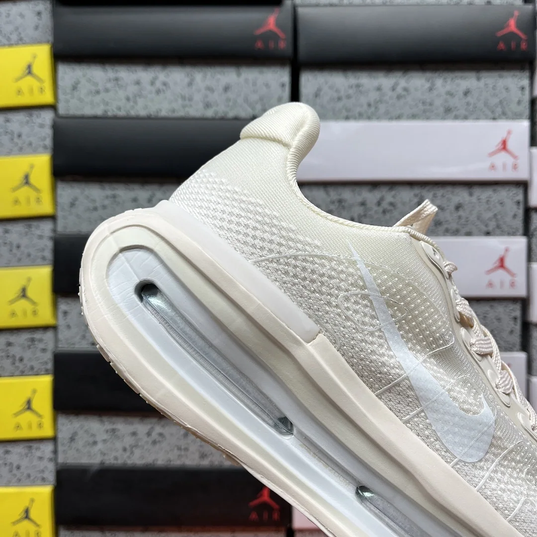 나이키 [CG] 보메로 프리미엄 IQ8102-100 202000 Nike Vomero Premium Chalk 상세 이미지 8