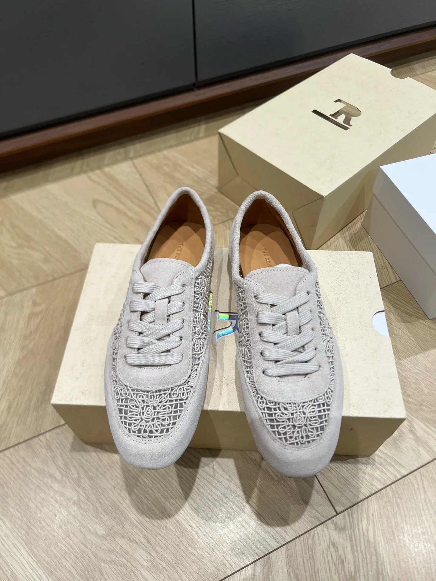 더로우 스웨이드 메시 트레이닝화 상세 이미지 2