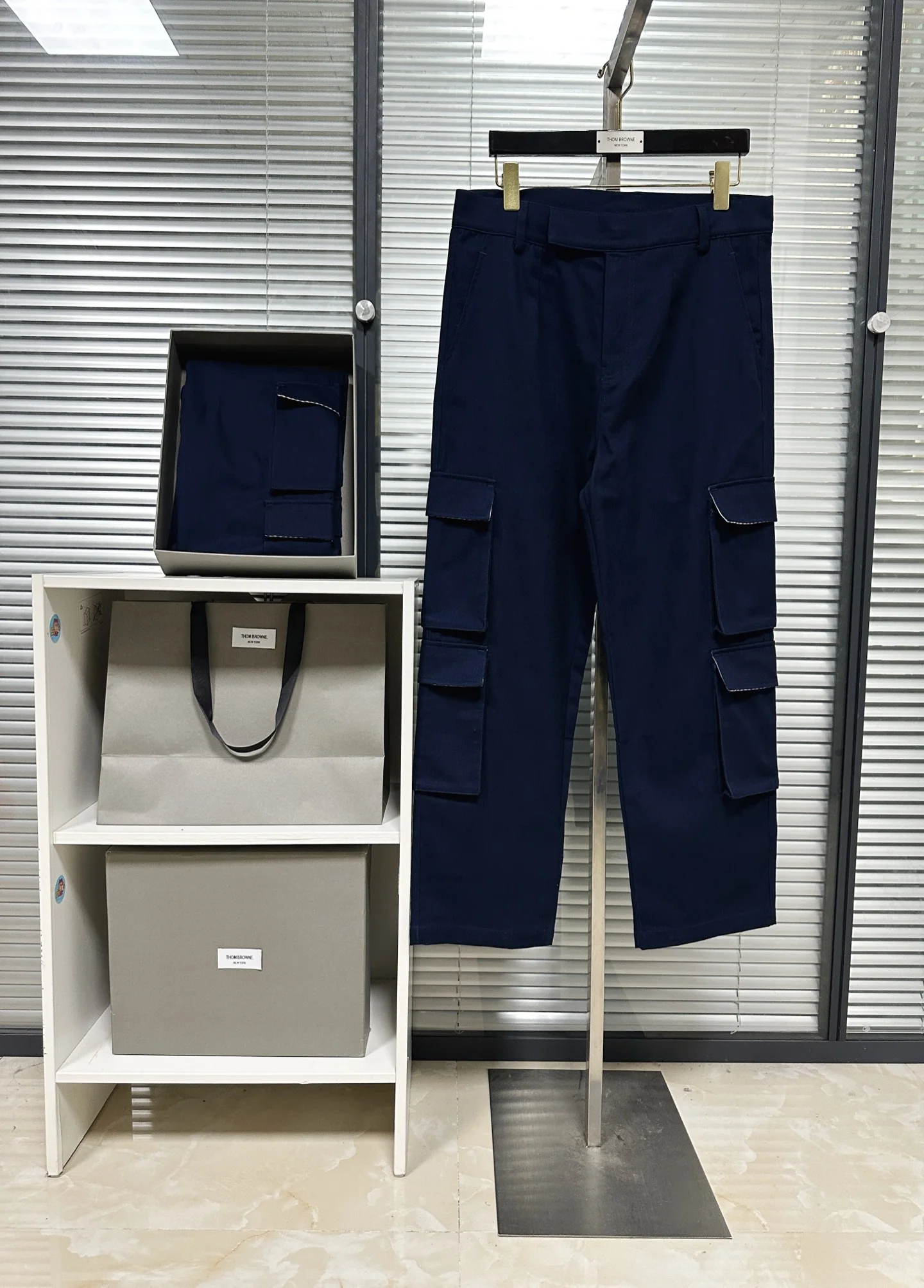 톰브라운 와이드 카고 워싱 남성 바지 레플리카 46718 Thom Browne 상세 이미지 6
