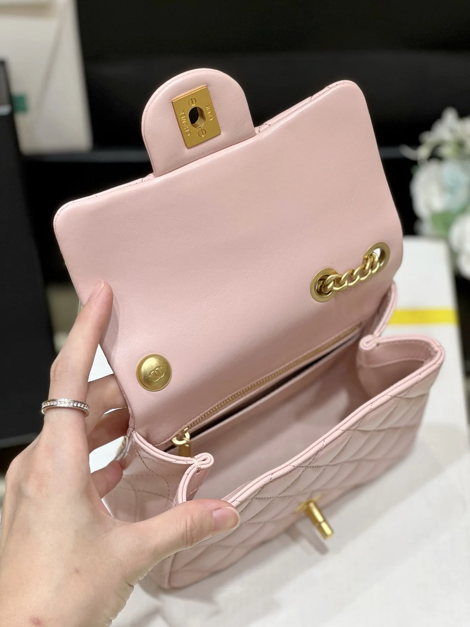 샤넬 가방 A92993 상세 이미지 5