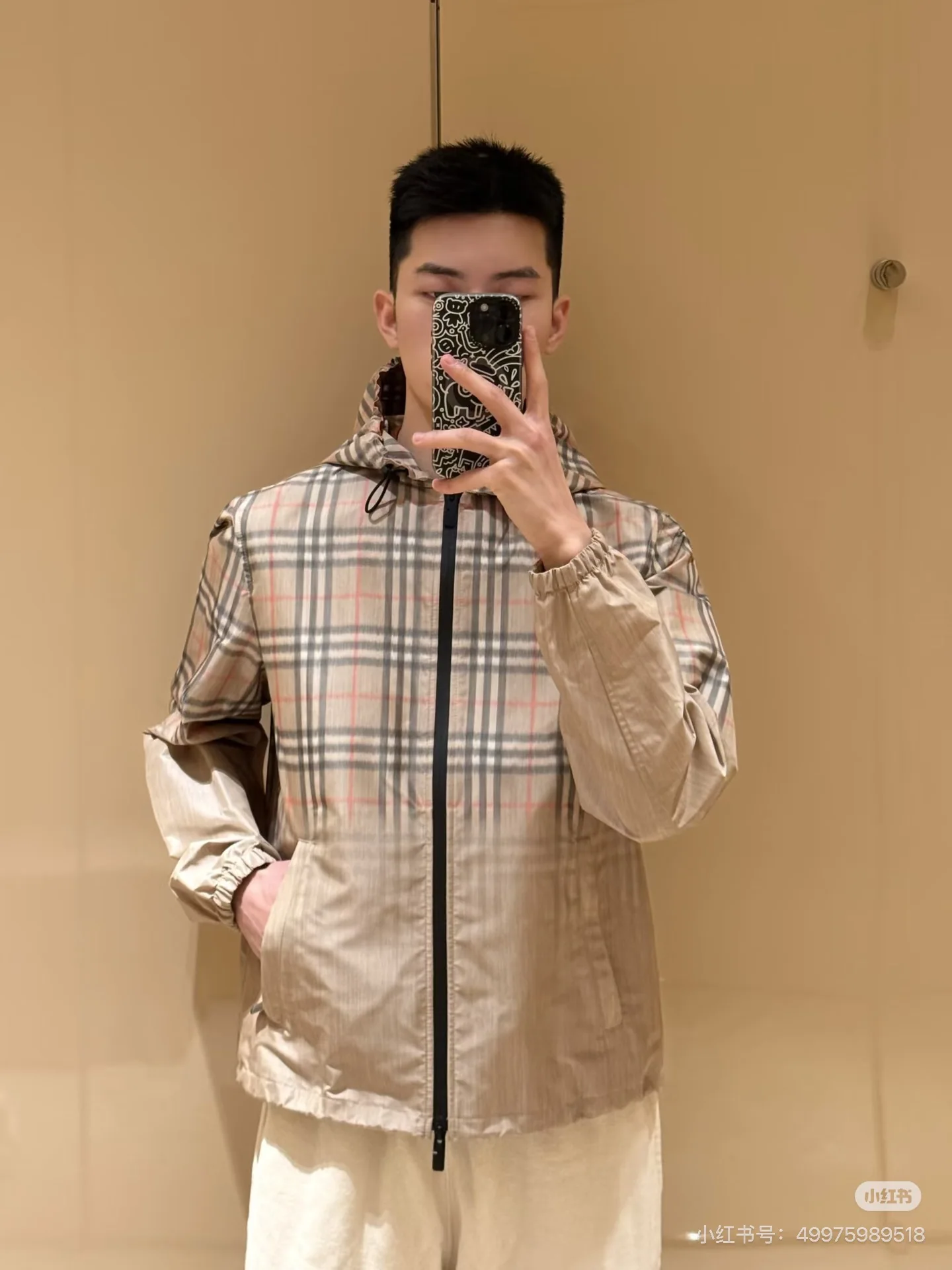 버버리 그라데이션 체크 경량 후드 자켓 상세 이미지 1