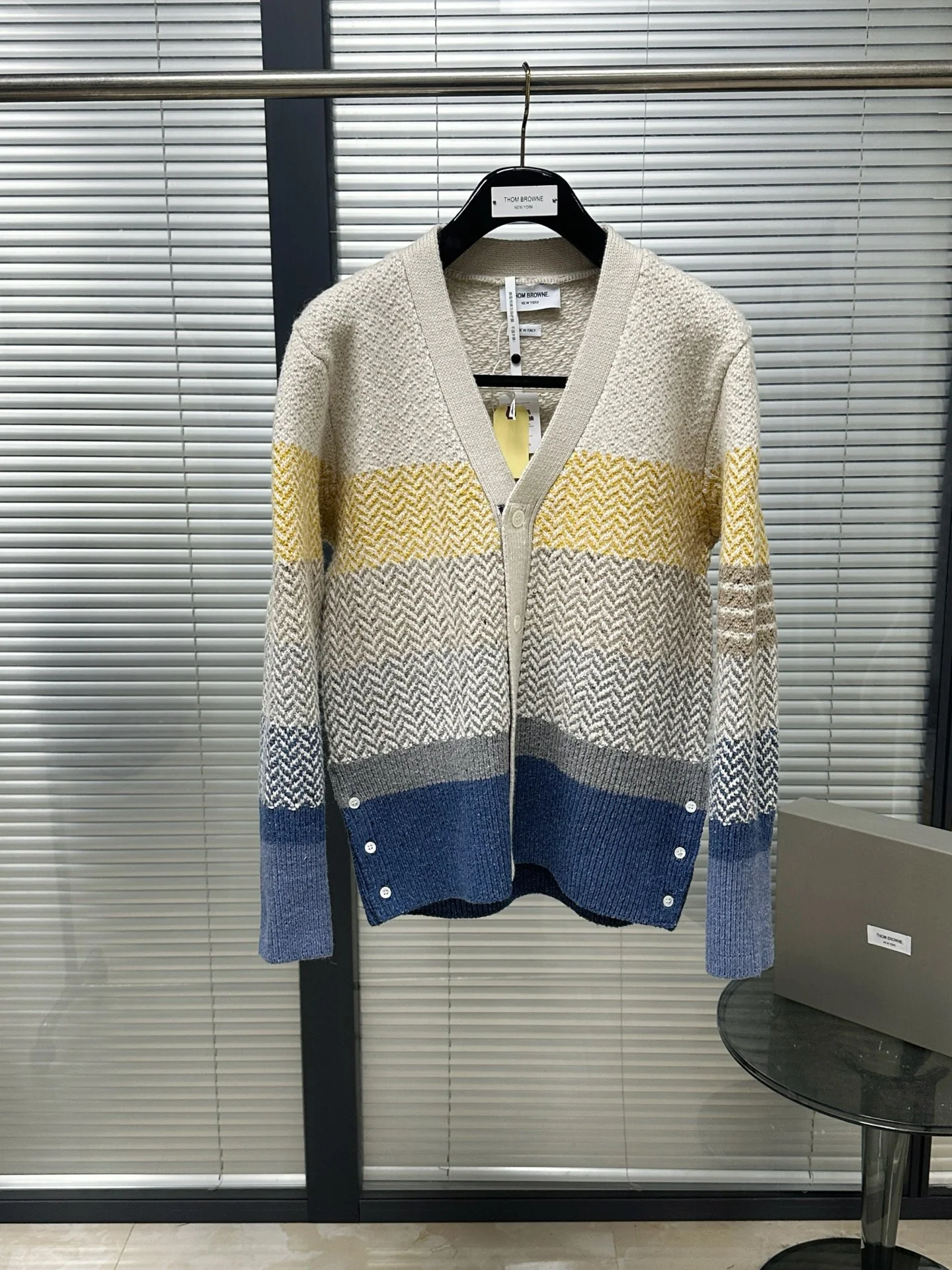 톰브라운 워싱 블루 그레이 남성 니트 레플리카 46575 Thom Browne 상세 이미지 2