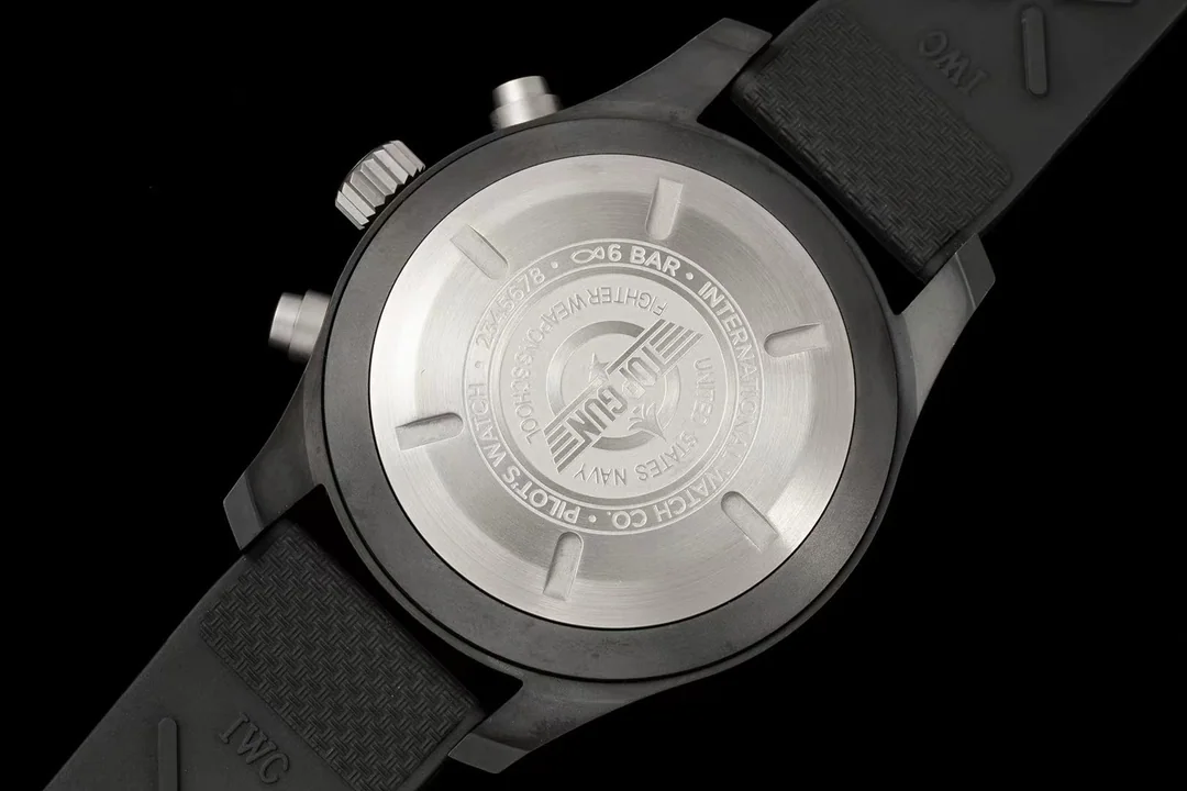 IWC 파일럿 탑건 크로노그래프 블랙 세라믹 시계 상세 이미지 9