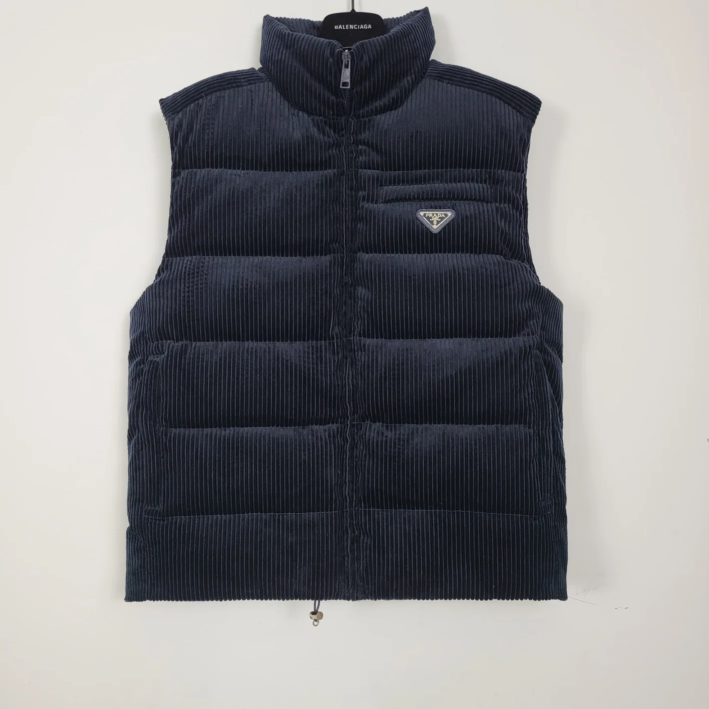 프라다 코듀로이 다운베스트 남성 조끼 23 FW 23FW