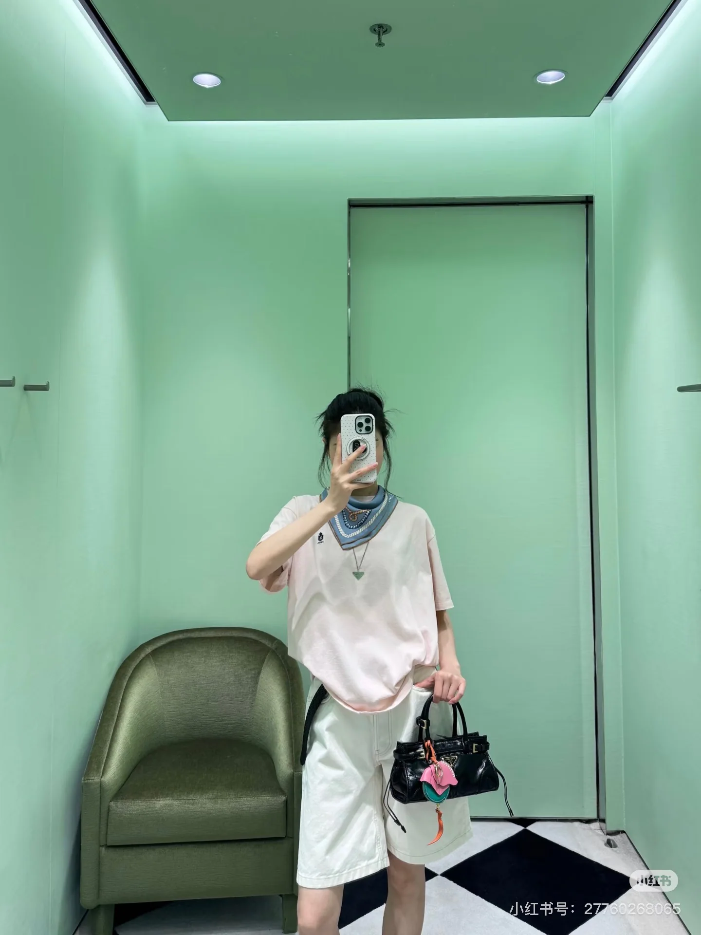프라다 여성 크루넥 자수 반팔 티셔츠 상세 이미지 8